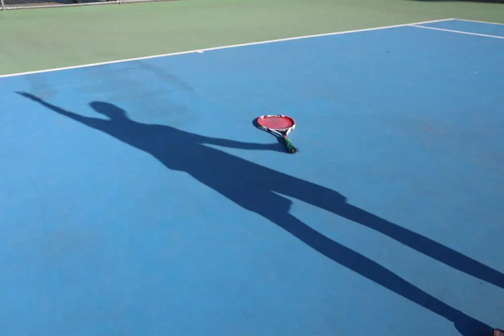 Tennis-schaduw-service